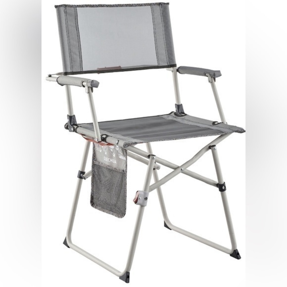 320 pound capacity. Decathlon Directors Lawn/camping Chair. New in the box.